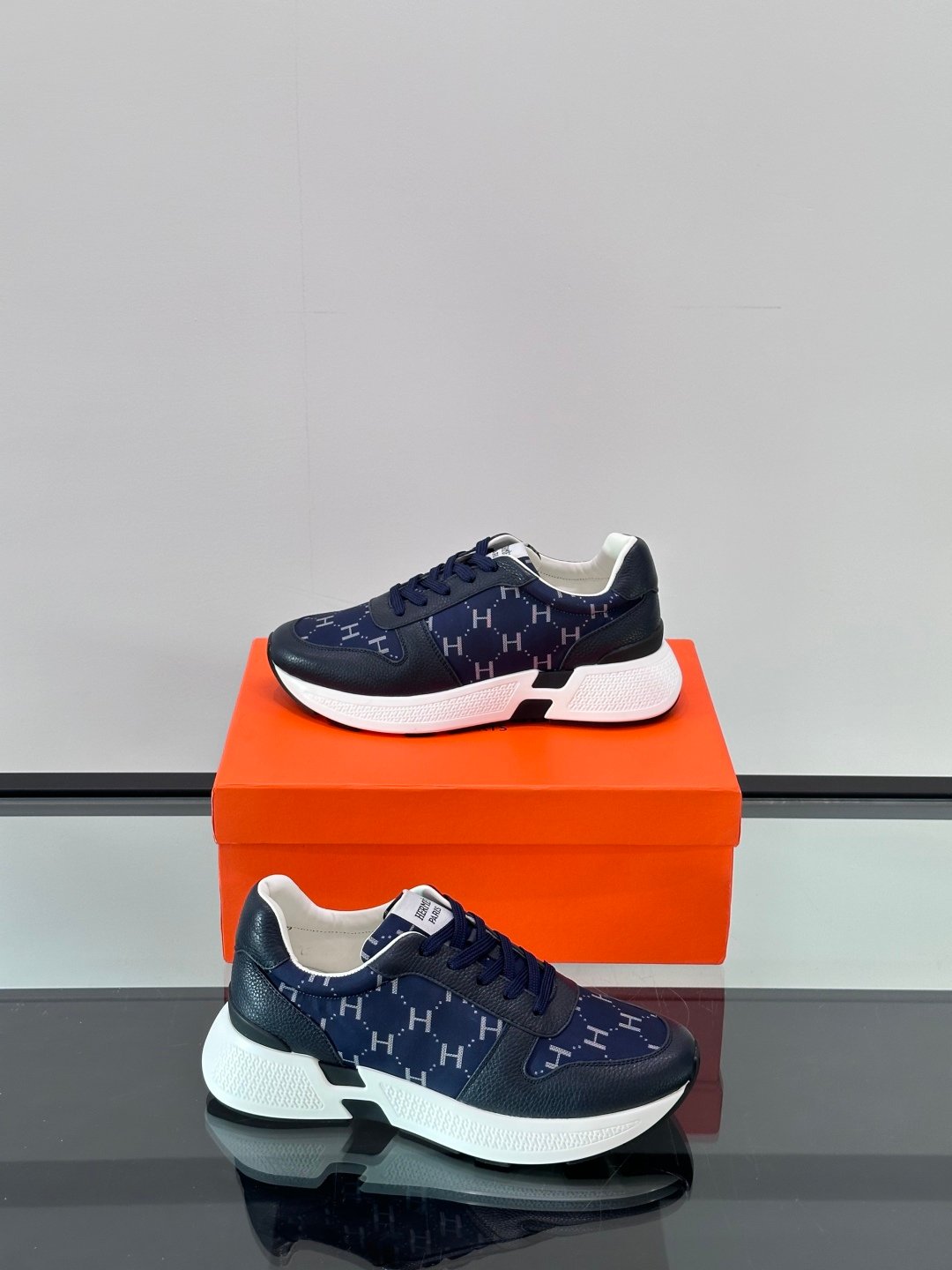 HERMES Man - Image 5