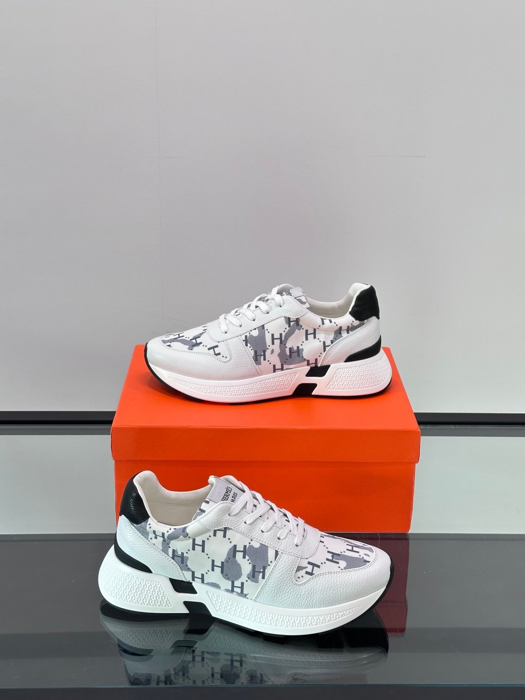 HERMES Man - Image 5