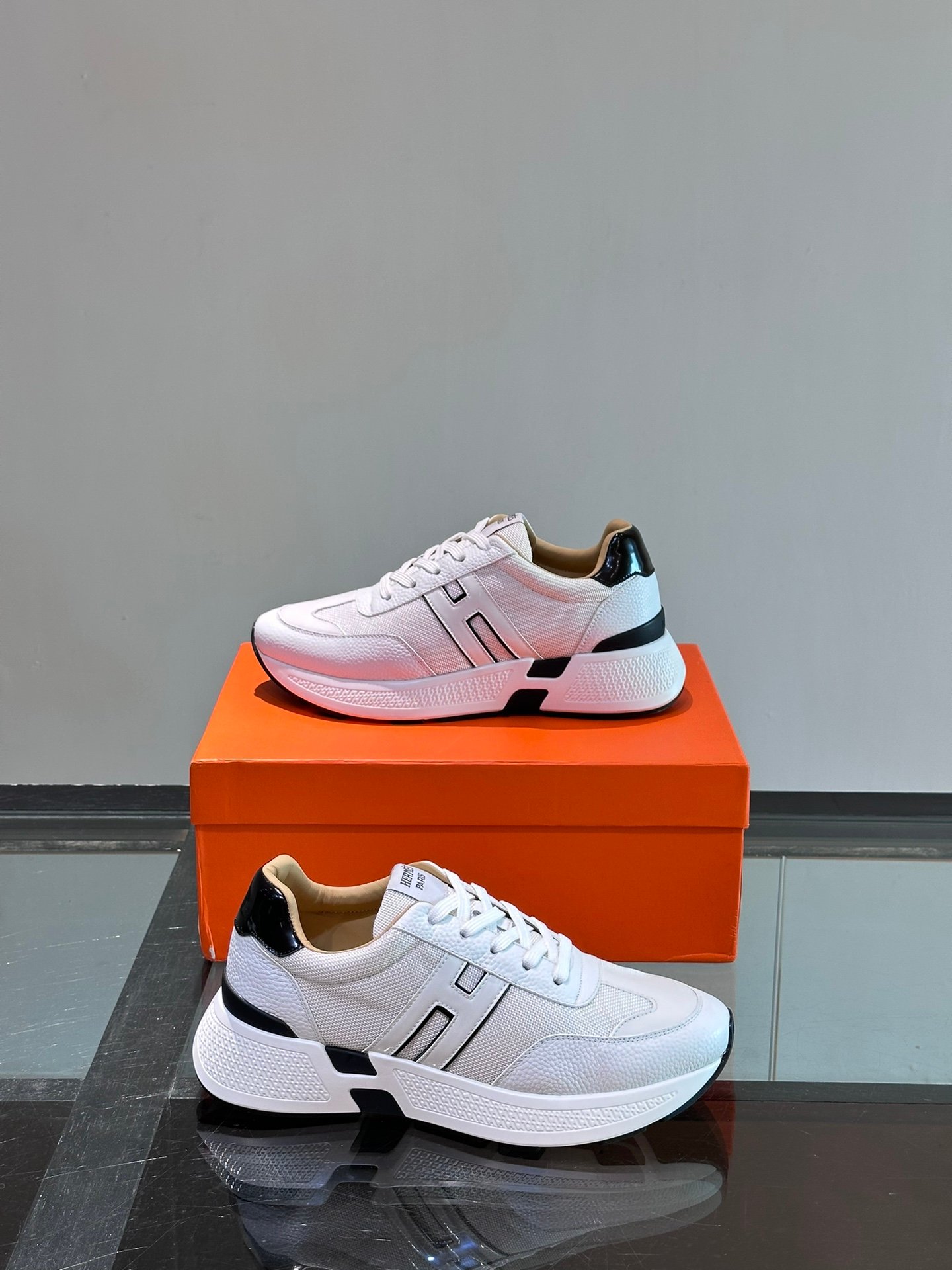 HERMES Man - Image 5