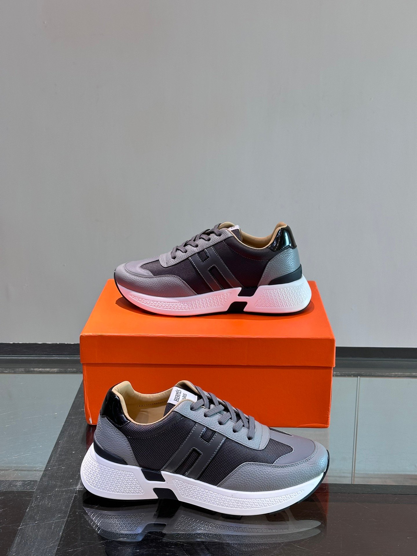 HERMES Man - Image 5