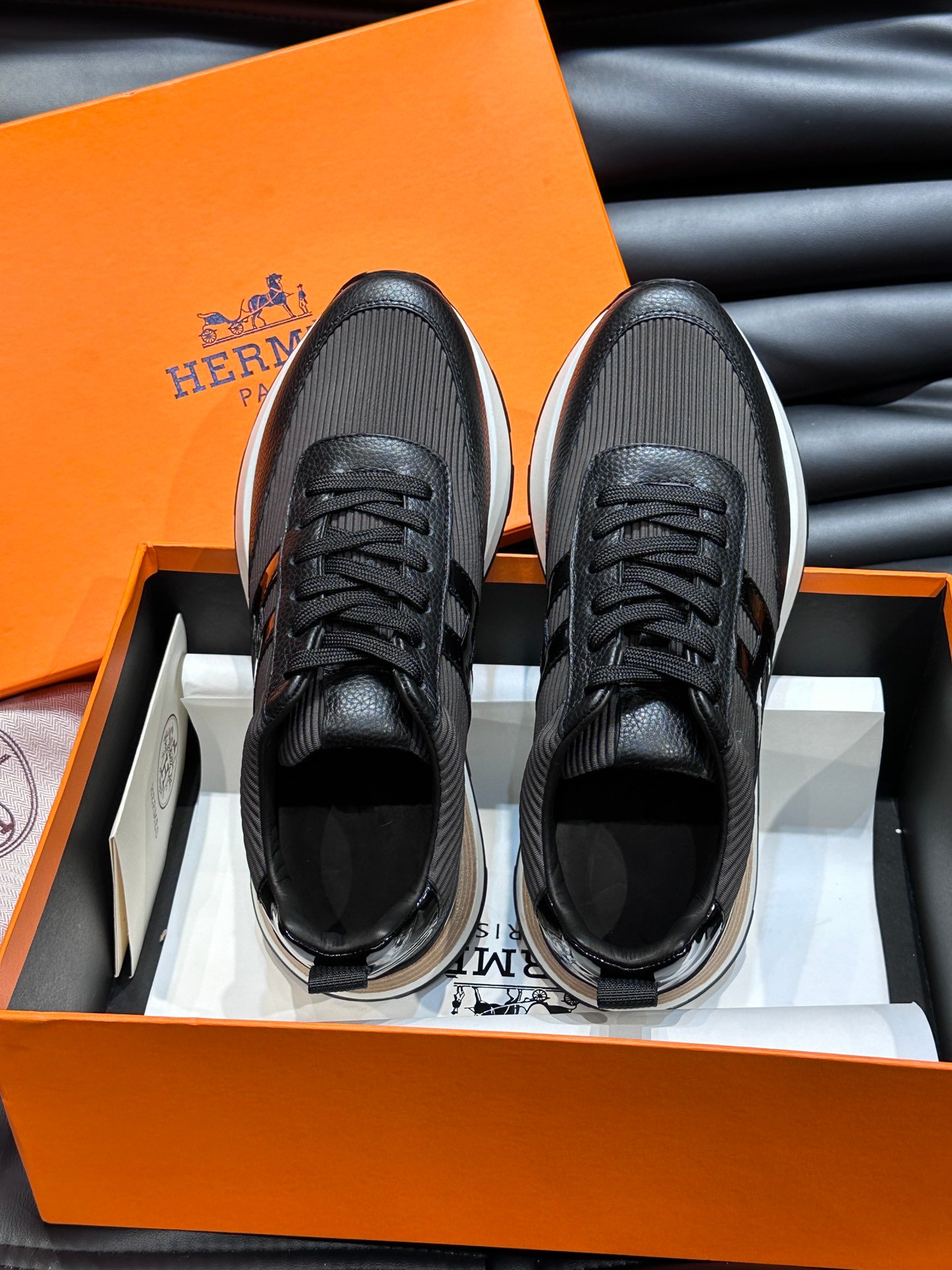 HERMES Man - Image 5