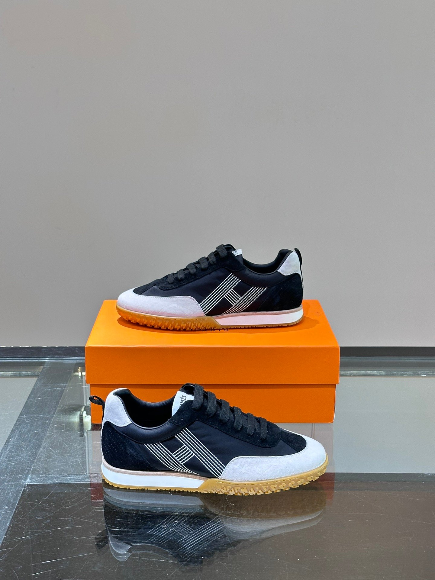 HERMES Man - Image 5