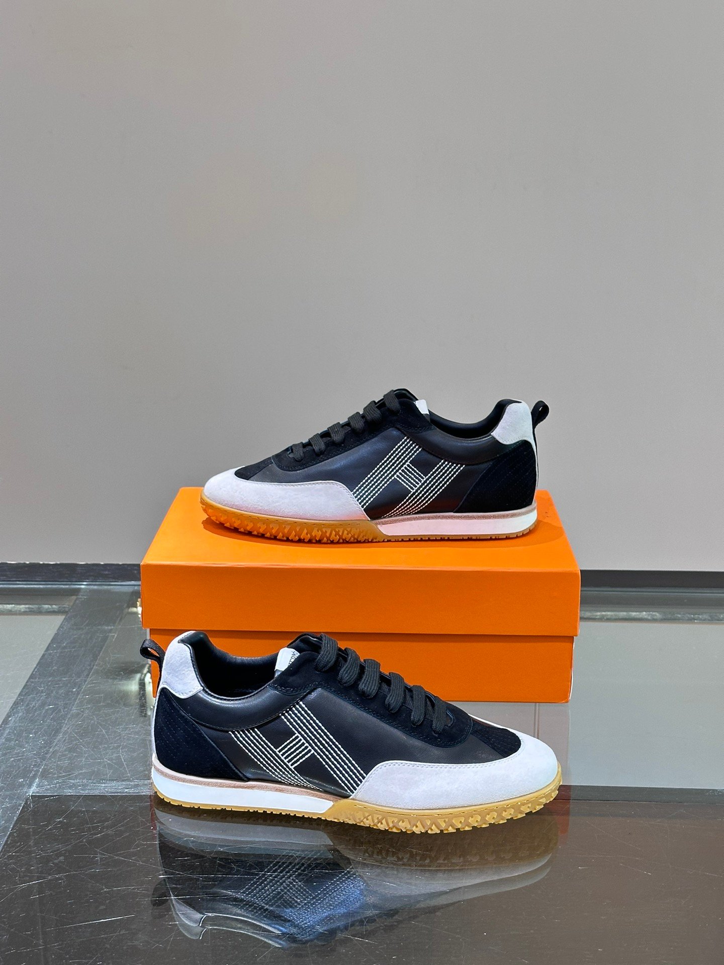 HERMES Man - Image 5