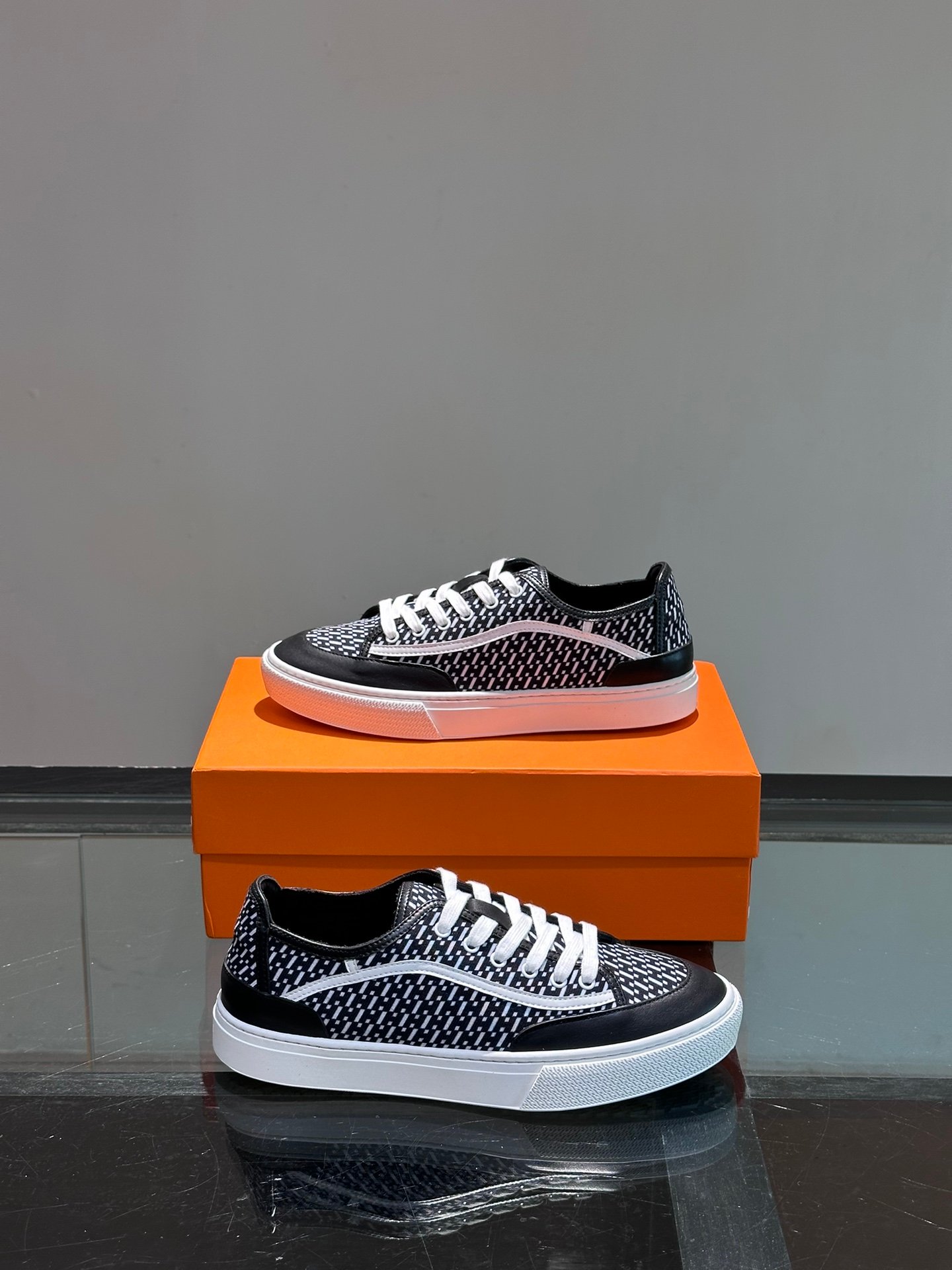 HERMES Man - Image 5