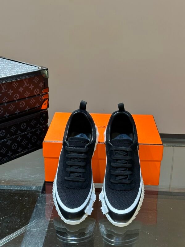 HERMES Man - Image 5