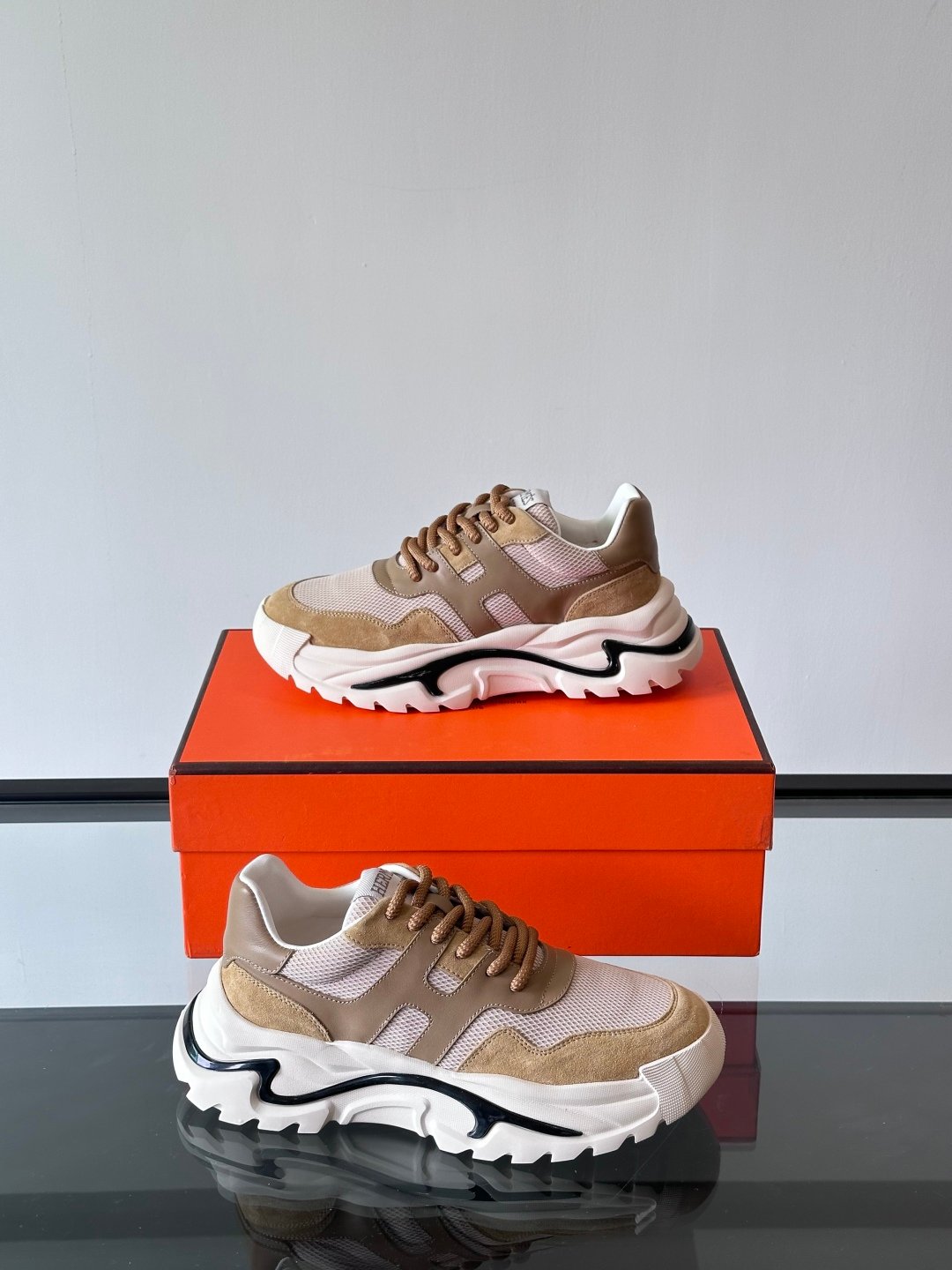 HERMES Man - Image 5