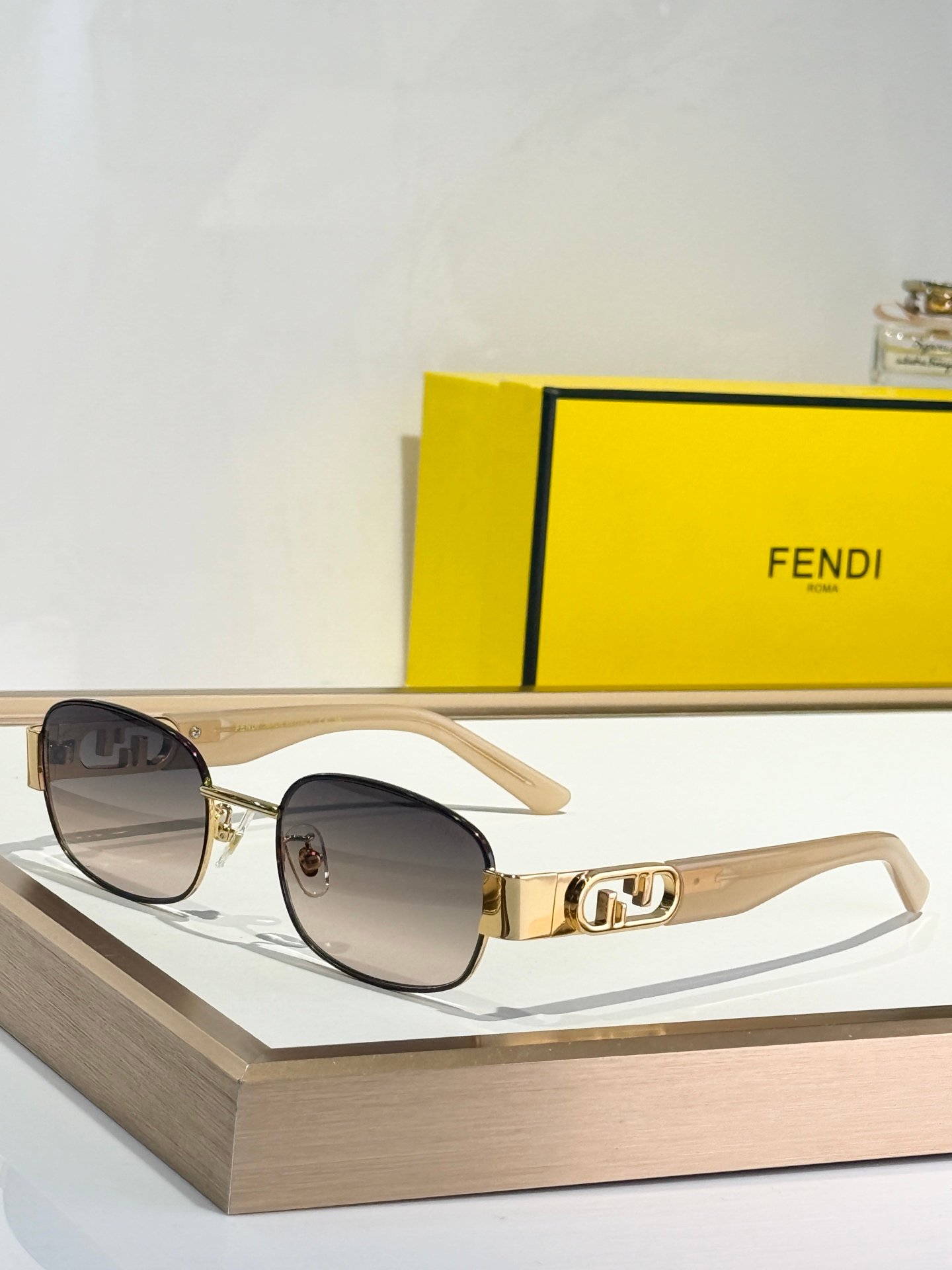 FENDI - Image 6