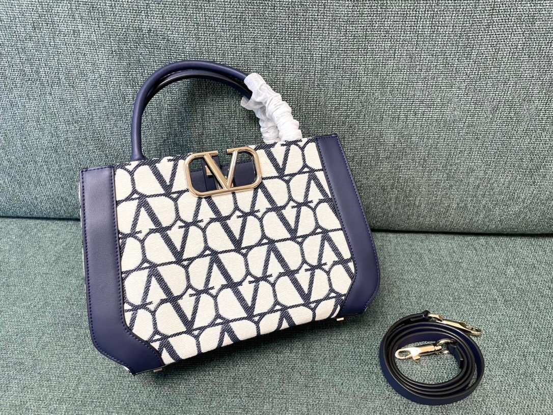 Valentino Bag - Image 4