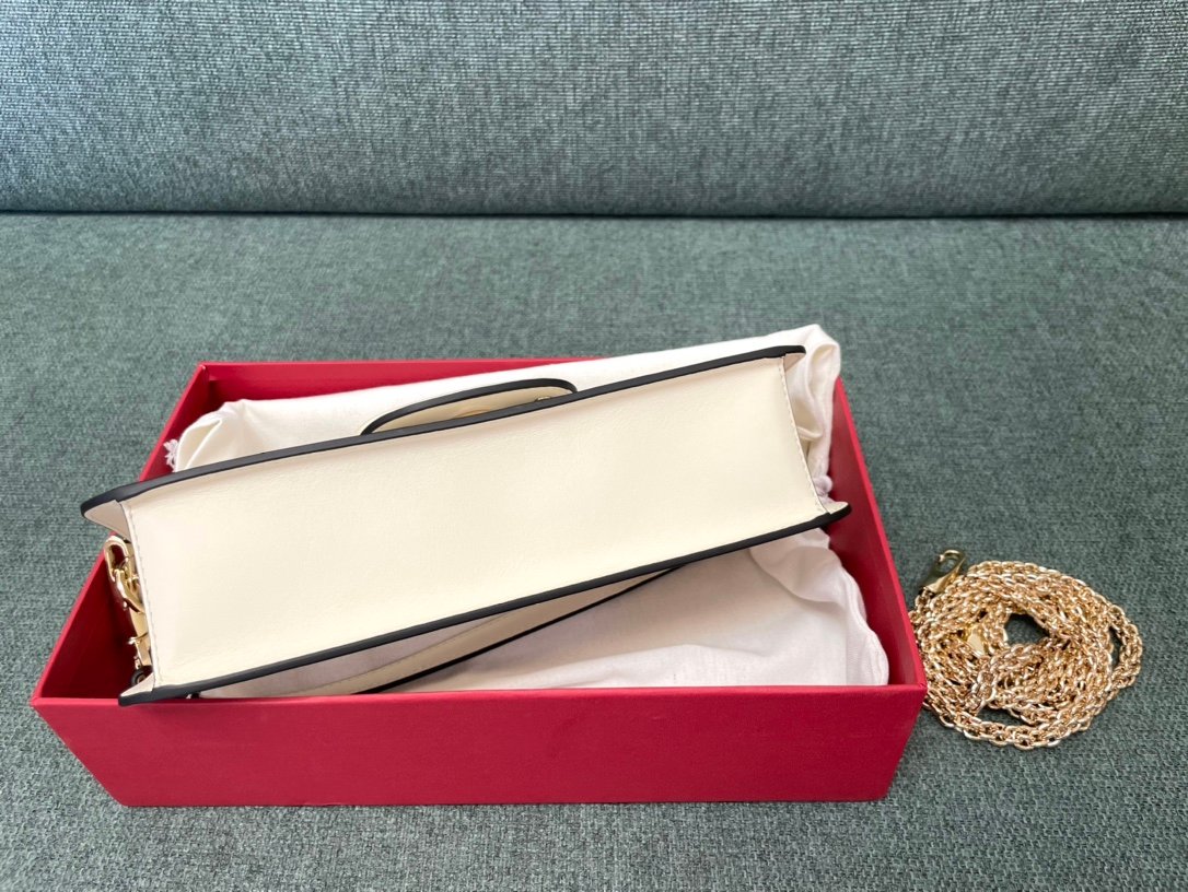 Valentino Bag - Image 6