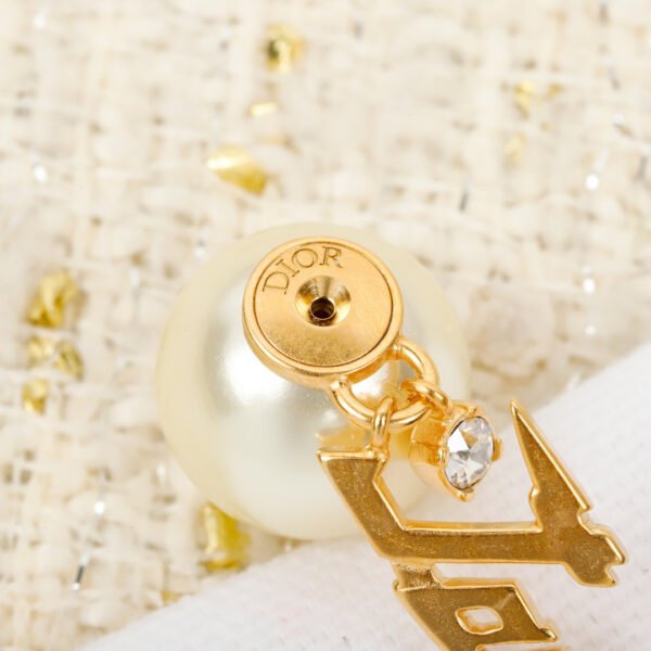 Dior - Image 6