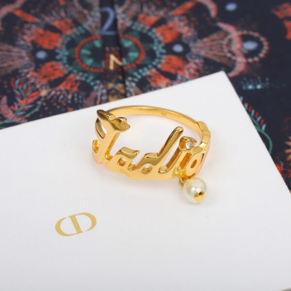 Dior - Image 6