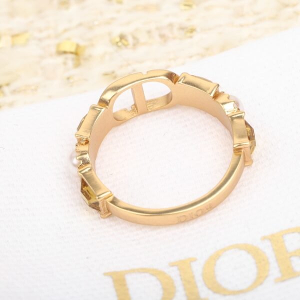 Dior - Image 6