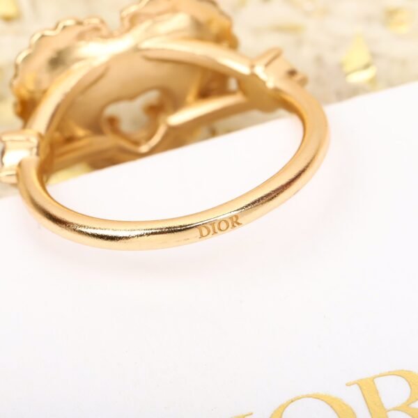 Dior - Image 6