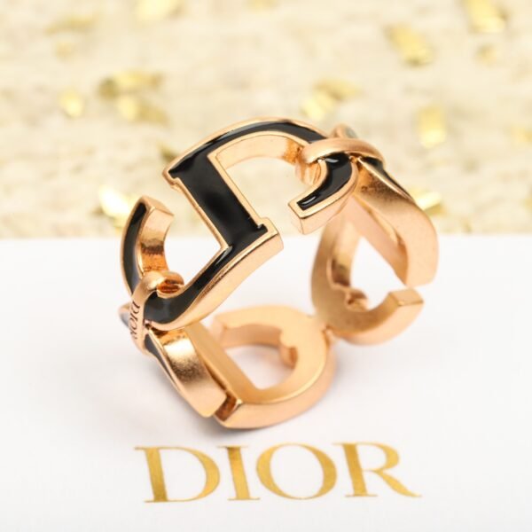 Dior - Image 6