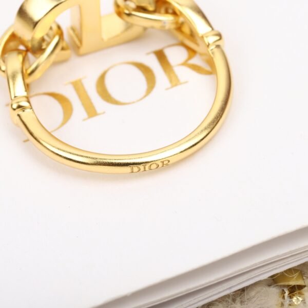 Dior - Image 6