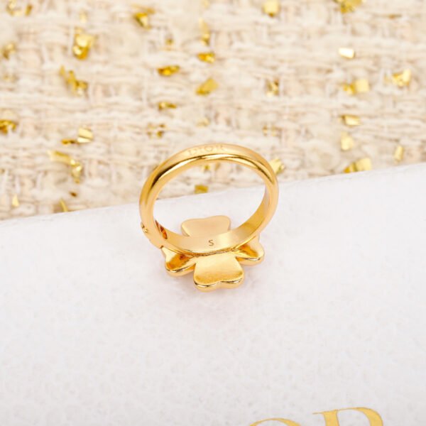 Dior - Image 6