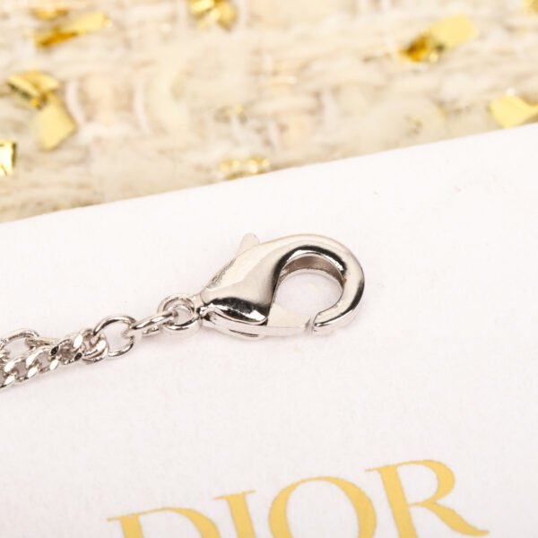Dior - Image 6