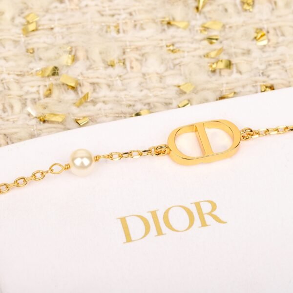 Dior - Image 6