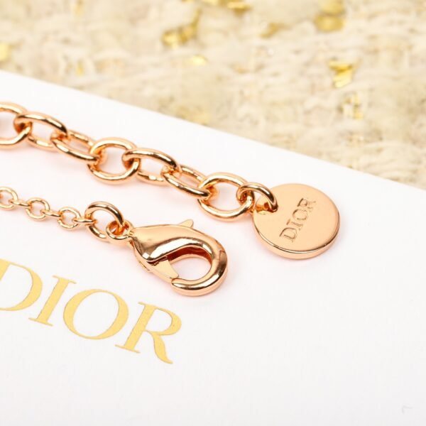 Dior - Image 6