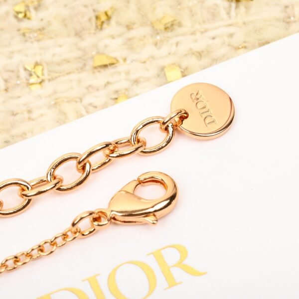 Dior - Image 6