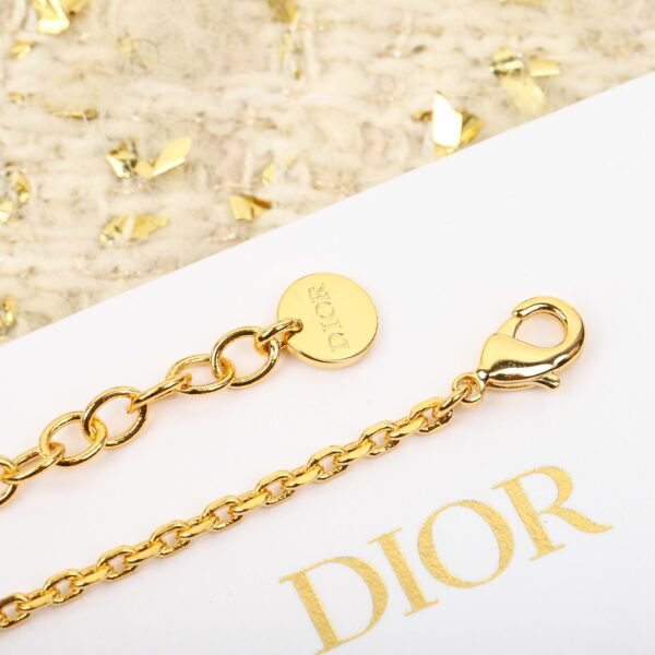 Dior - Image 6
