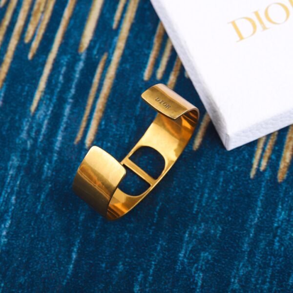 Dior - Image 6