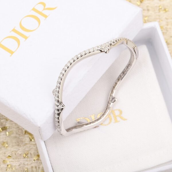 Dior - Image 6