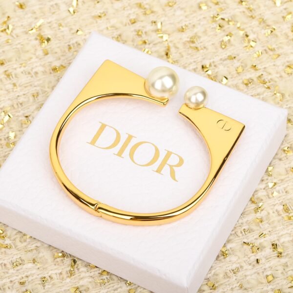 Dior - Image 6