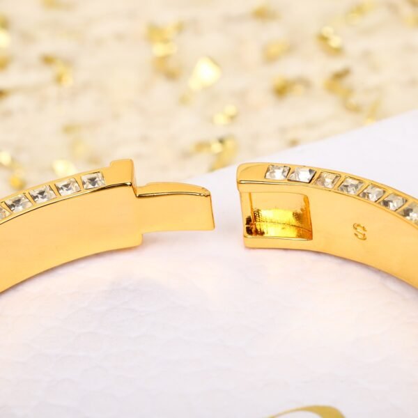 Dior - Image 6