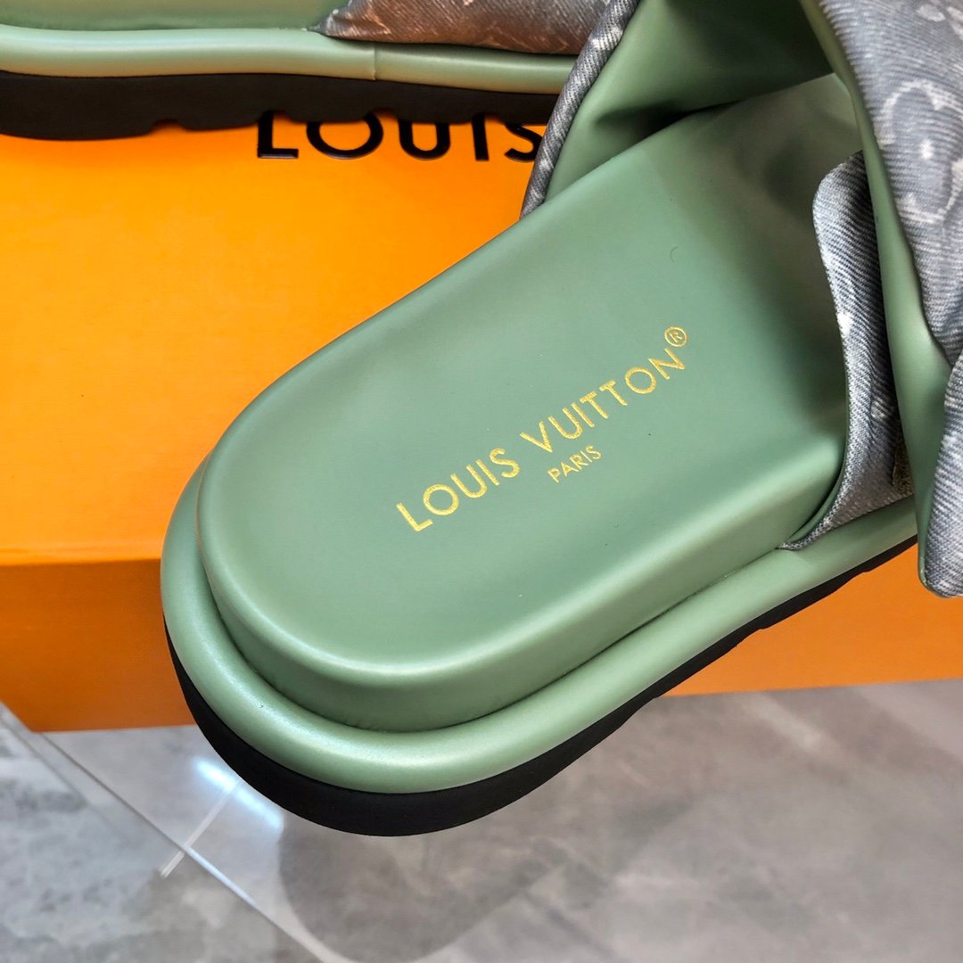 LV women - Image 7