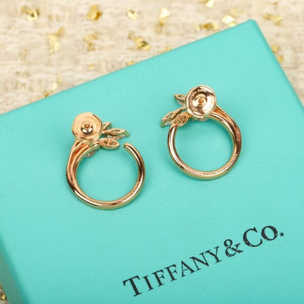 TIFFANY - Image 6