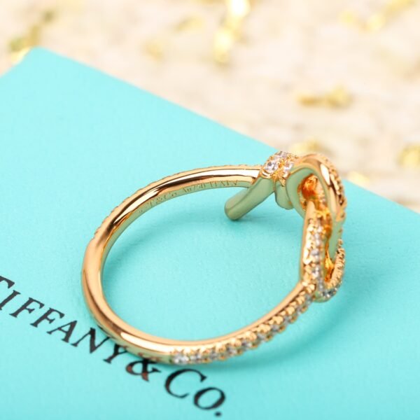 TIFFANY - Image 6