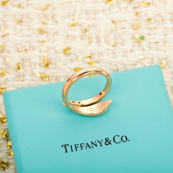 TIFFANY - Image 6