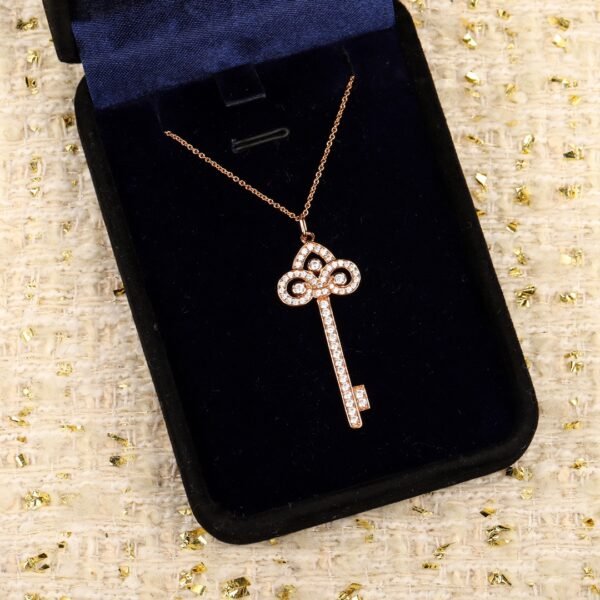 TIFFANY - Image 6