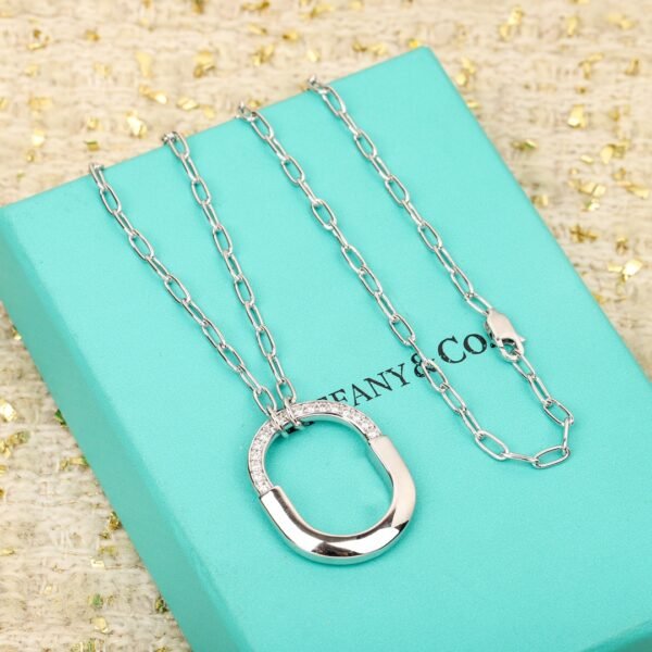 TIFFANY - Image 6