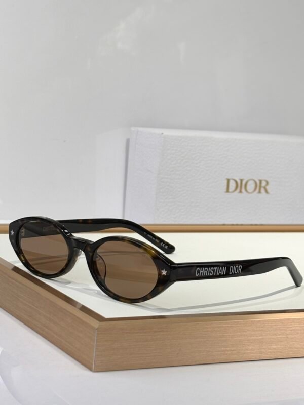 Dior - Image 6