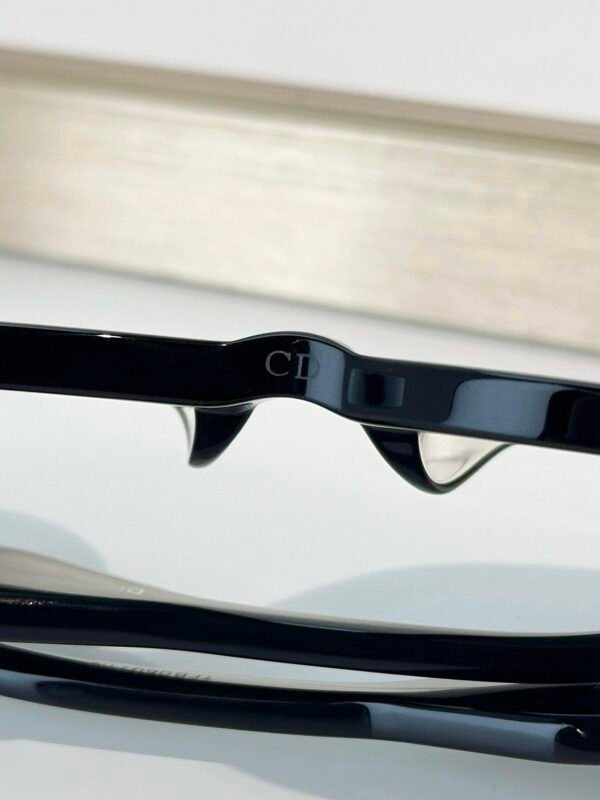 Dior - Image 6