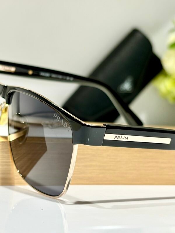 PRADA - Image 6