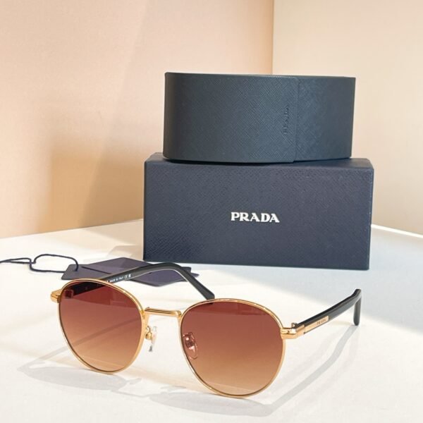 PRADA - Image 6
