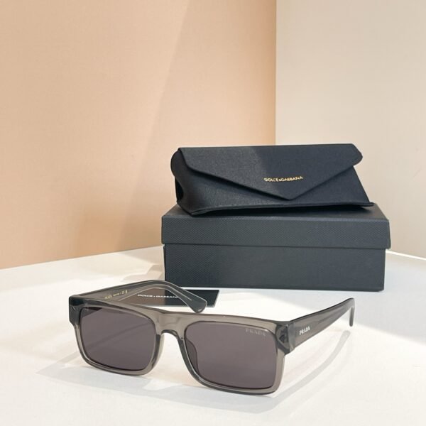 PRADA - Image 6