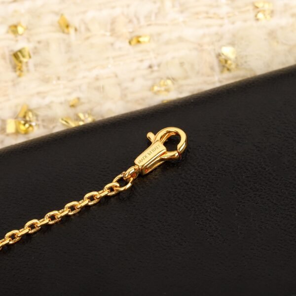 Celine - Image 6