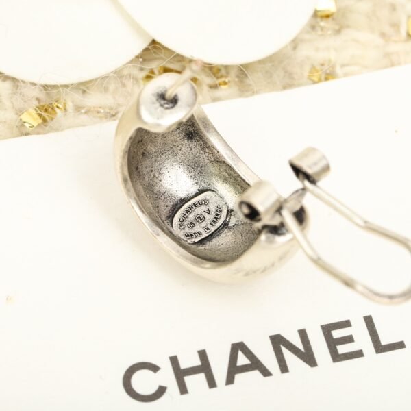 Chanel - Image 6