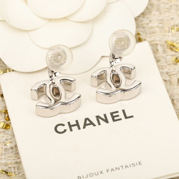 Chanel - Image 6