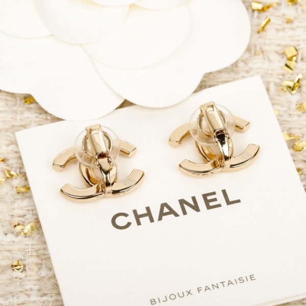 Chanel - Image 6