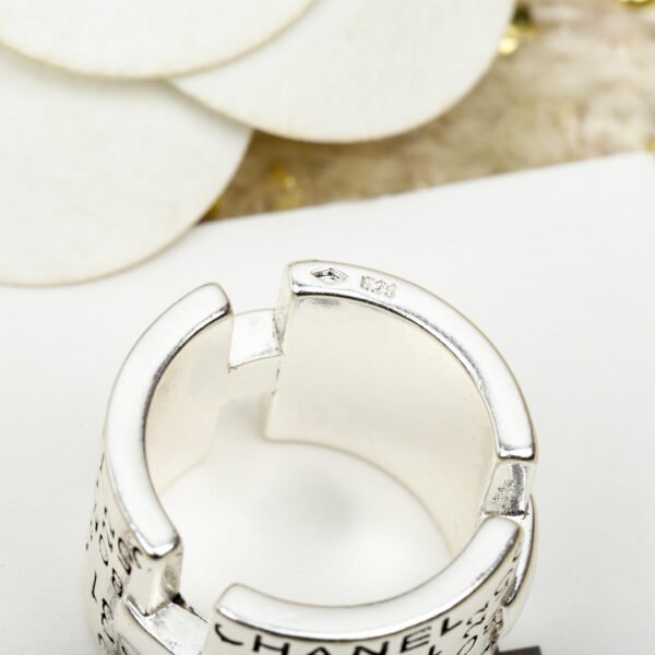 Chanel - Image 6