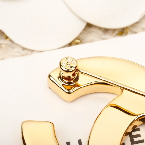 Chanel - Image 6