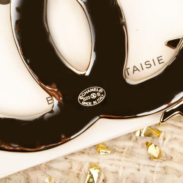 Chanel - Image 6