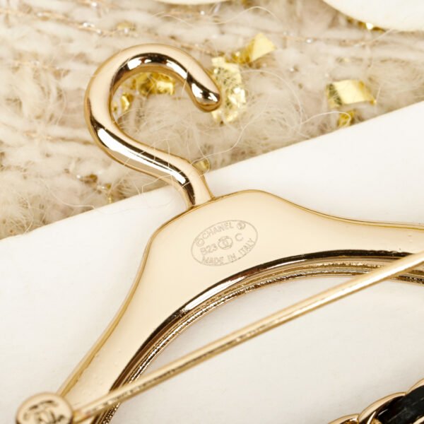 Chanel - Image 6