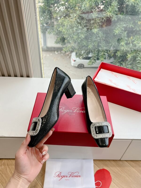 Roger Vivier - Image 4