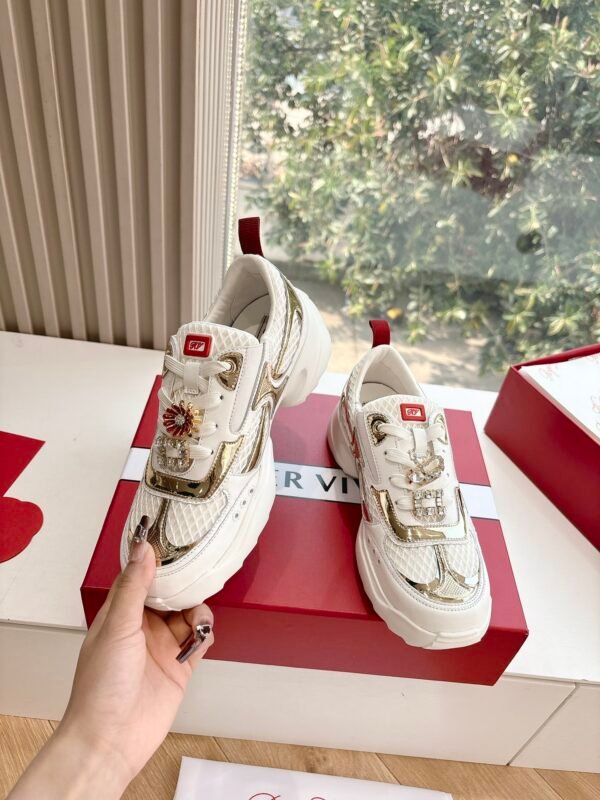 Roger Vivier - Image 4